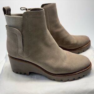 Dolce Vita Huey H2O Waterproof Suede Chelsea Boots - Dune Size 9.5